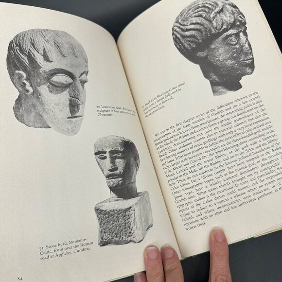 The Druids Stuart Piggott Hardcover Book 1975 Edition Stonehenge Celtic Vintage - Picture 8 of 11